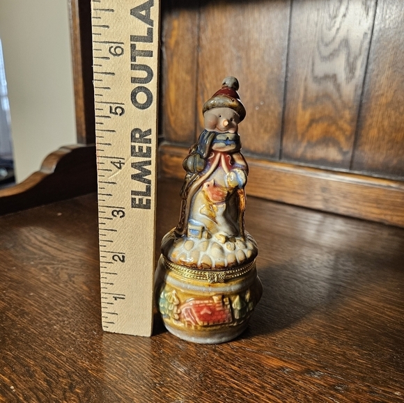 Adorable Hinged Snowman trinket box. - Picture 10 of 12